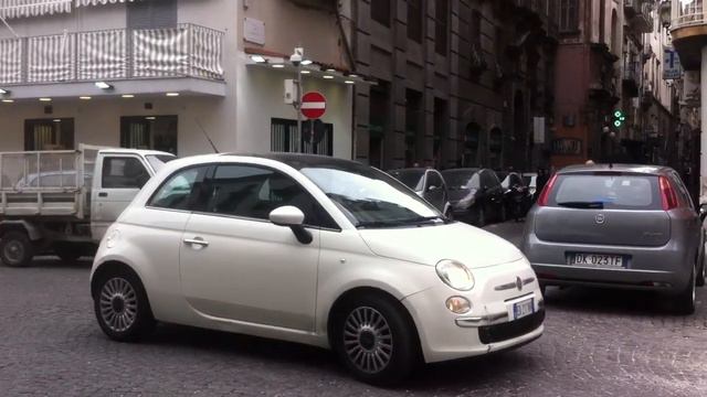 Via dei Tribunali в Неаполе смотреть онлайн