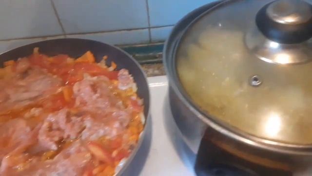 На обед готовлю филе горбуши с картошкой смотреть онлайн