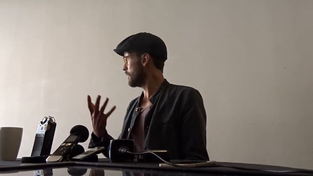 Sleepy Hollow's Tom Mison Interview смотреть онлайн