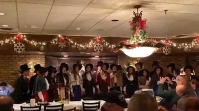 Chambers Singers at Traversos Restaurant смотреть онлайн
