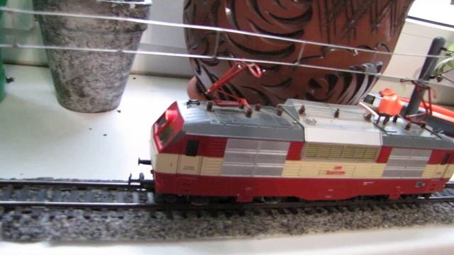 самодельная Контактная сеть. ( 1:87 ) смотреть онлайн