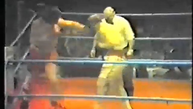 Lenny McLean Vs Johnny Clark смотреть онлайн