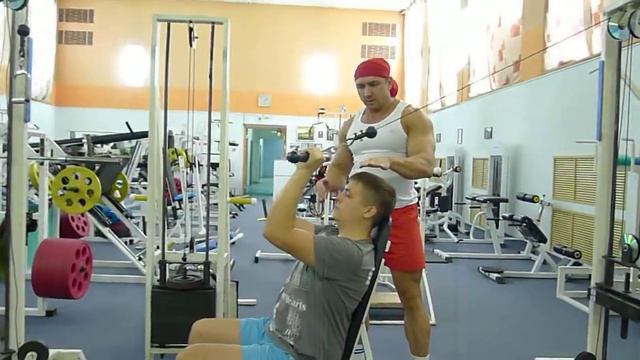 ФИТНЕС-КЛУБ АПОЛЛОН.БАРНАУЛ.ФРАНЦУЗСКИЙ ЖИМ В БЛОКЕ. смотреть онлайн