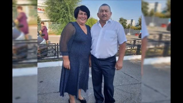 Гульфина Мубаракшина поздравляет папу Мунира Мубаракшина с Днем отца смотреть онлайн