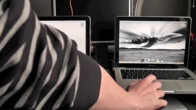 MacBook Pro 13'' 2011 VS MacBook Pro 13'' 2010 (Comparison) смотреть онлайн