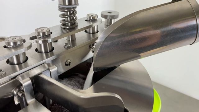 Craft bean-to-bar chocolate bars made on compact modern equipment | KADZAMA смотреть онлайн