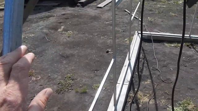 Теплица "Дачница". Сборка продолжается и небольшие доработки - тоже. смотреть онлайн