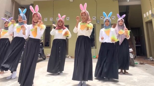 UTS Semester 3 Perkembangan Seni Anak Usia dini Kelompok 6 смотреть онлайн