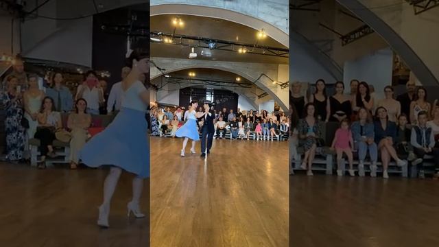 Ivanna Tikhomirova & Anna Guz - Canaro En Paris - Instrumental - Francisco Canaro