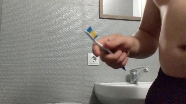 ЧИЩУ ЧЕРНЫЕ ЗУБЫ ПОСЛЕ ЧИФИРА. ПОМОЖЕТ ЛИ ОТБЕЛИВАЮЩАЯ ЗУБНАЯ ПАСТА? ЧТО ДЕЛАТЬ ЕСЛИ ЗУБЫ ЖЕЛТЫЕ? смотреть онлайн