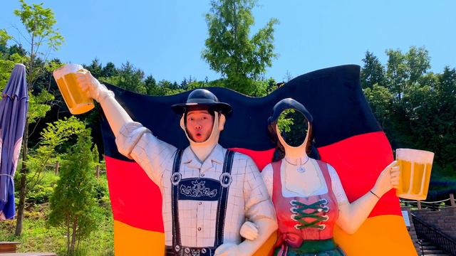 Dance Travel German Village (Franzl Lang - Mei Vater Is An Appenzeller)