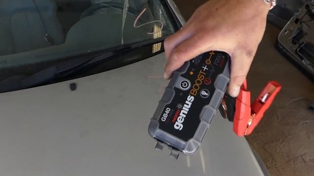 Mercedes W208 CLK How to Open Trunk Dead Battery Jump Start CLK200 CLK230 CLK320 CLK430 смотреть онлайн