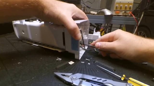 Teardown: Samsung Ice Maker - Part 2 смотреть онлайн