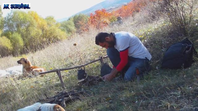 Making Camp~ Survival / Logging Shelter- Log Cabin смотреть онлайн