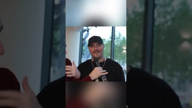 Омар с рэпером | Омар в Большом городе #shorts смотреть онлайн