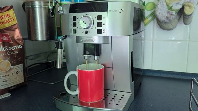 DeLonghi ECAM 22.110.SB - Brühvorgang Kaffee
