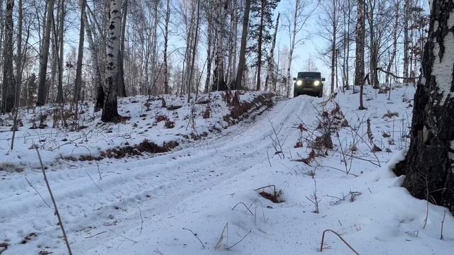 Нашли проезд между двумя Голоустненским и Байкальским трактами с @olenash8797 Джимни JB64