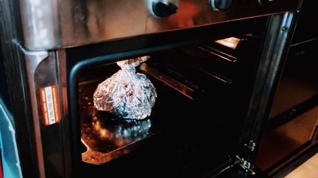 EDC нож и мясной орех запечённый в фольге.