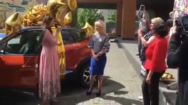 Вручение Авто от AVON! Не кредит не лизинг !Просто подарок за хорошую работу смотреть онлайн