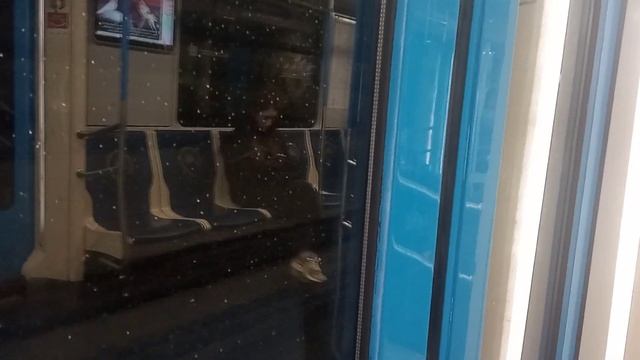 Поездка на поезде метро 81-765 "Москва" от Выхино до Лермонтовского проспекта смотреть онлайн