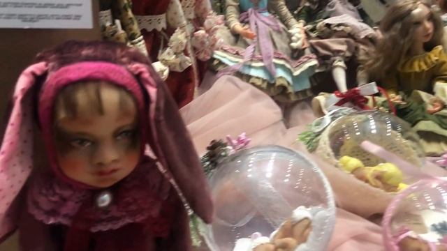 Уникальная выставка «Искусство куклы» (часть 3). Unique exhibition "The Art of dolls" (part 3). смотреть онлайн