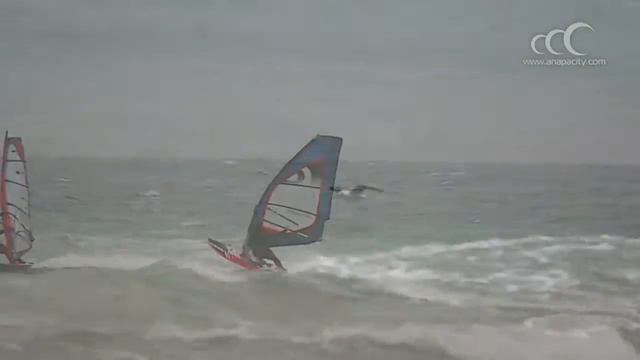 Море в Анапе в межсезонье — Пляж на Высоком берегу смотреть онлайн