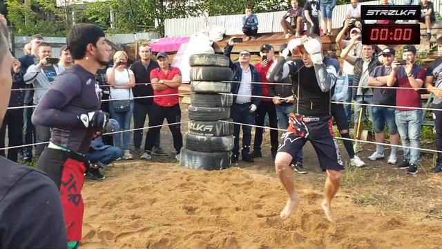 ПРОФИК БОРЕЦ против ПРОФИКА ММА !! смотреть онлайн