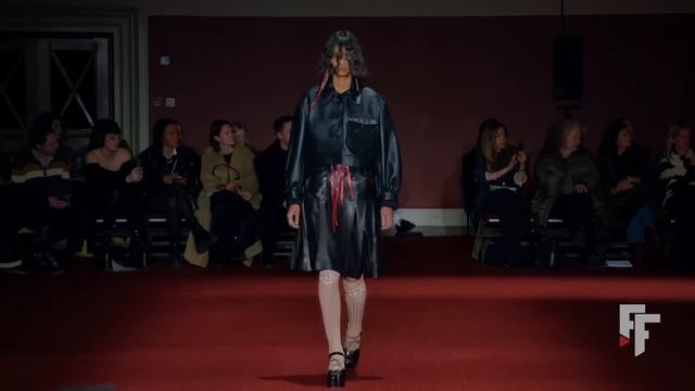 Simone Rocha | Fall Winter 2023/2024 | Full Show смотреть онлайн