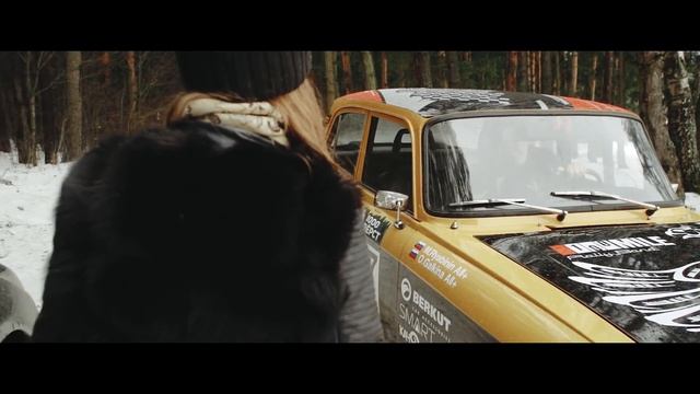 Москвич 2140: Спасаем красивую девушку от ночевки в лесу смотреть онлайн