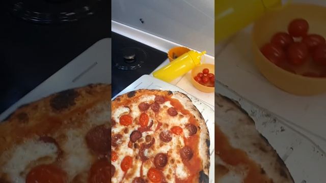 Pizza Napoletana Неаполитанская пицца #pizza #pizzanapoletana #пицца #накостре смотреть онлайн