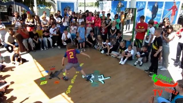 ... vs ... vs ... vs Шахматист (Summer dance party 2012) смотреть онлайн