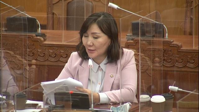 М.Оюунчимэг: Бизнес эрхлэгч, баялаг бүтээгчдийн саналыг Хөдөлмөрийн тухай хуулийн төсөлд тусгасан смотреть онлайн