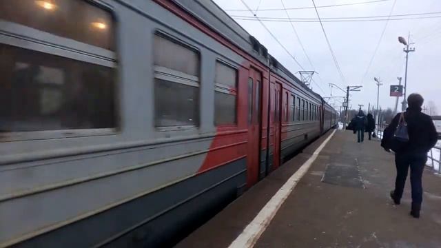 Электропоезд ЭР2Т-7186 платформа Зосимова Пустынь 26.02.2016 смотреть онлайн