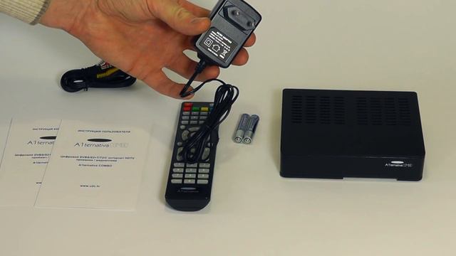 Распаковка A1ternativa Combo DVB-S/S2, T/T2, С два тюнера в одном ресивере на ALI 3526 Uclan/U2C смотреть онлайн