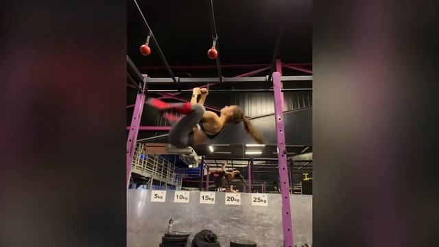 Жим лежа. Мои первые 60 кг ??️ смотреть онлайн