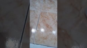 Бухтит плитка, что делать?