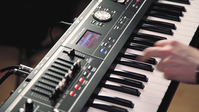 Roland VR-09-B V-Combo - The Best Performance Keyboard Ever? смотреть онлайн