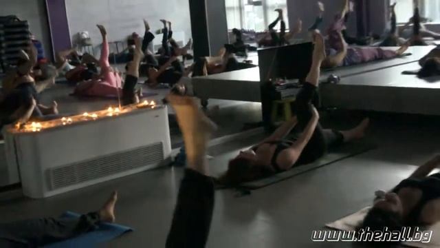Кратка презентация на Йога в The Hall смотреть онлайн