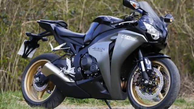 Honda CBR 1000 RR Fireblade Motorcycle - Chris Moss смотреть онлайн