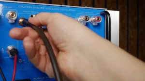 Какую функцию выполняет предварительный усилитель?