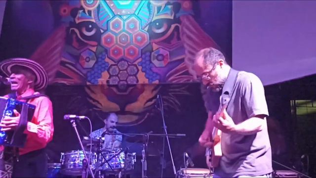 Carmelo Torres & Los Toscos "María del Carmen" смотреть онлайн