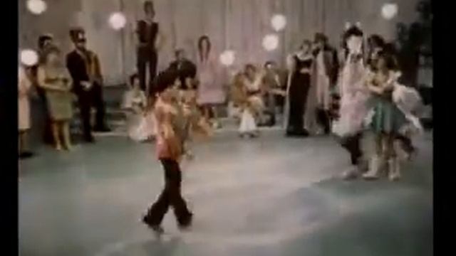 танец с лошадью Эта веселая планета 1973 смотреть онлайн