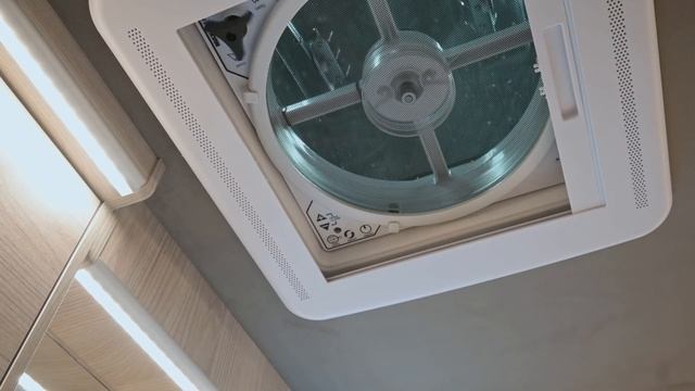 The New Globe-Traveller Explorer 2XS