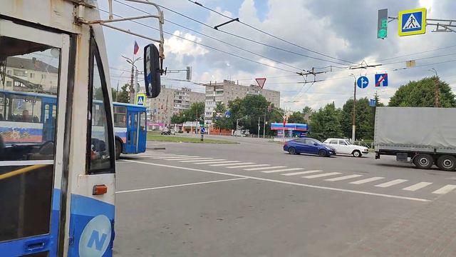 Троллейбусы маршрутов №6 и №7, на привокзальной площади автовокзала, города Орла!!! 1.07.2023г. смотреть онлайн