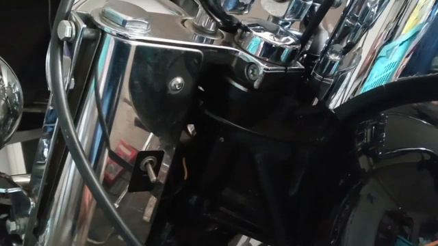 Disconnect of fender light on Heritage Softail смотреть онлайн