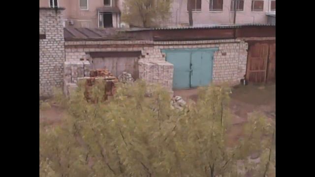 Квадрокоптер во дворе Игрушки НЕ игрушки смотреть онлайн