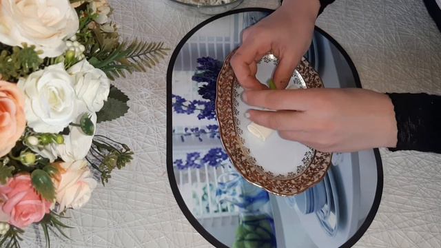 Эффектная закуска в два счёта.Плюс ценный рецептик для каждой домохозяйки. смотреть онлайн
