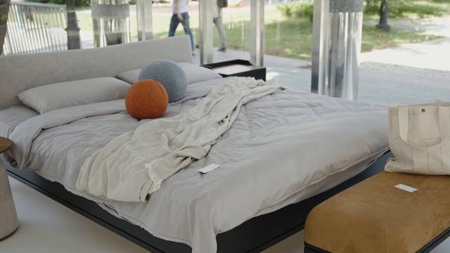 Павильон мебели на Болотной площади смотреть онлайн