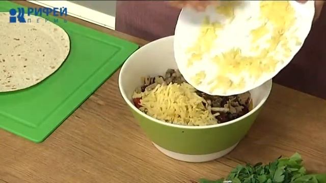 Что Есть. Кесадилья с мясом и грибами смотреть онлайн