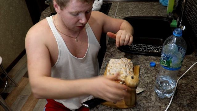 АСМР ОГРОМНАЯ ВКУСНАЯ СОЧНАЯ ШАУРМА ПО ДОМАШНЕМУ смотреть онлайн